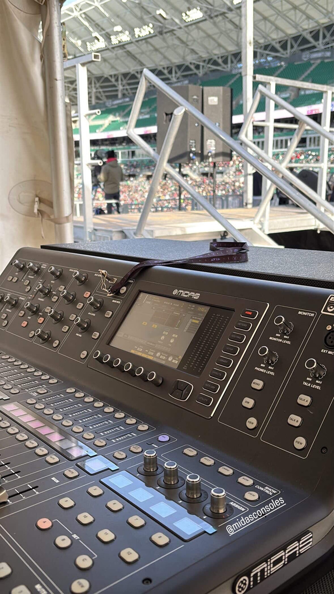 Stadium Concert — FOH